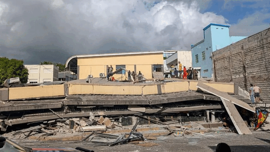 You are currently viewing Buildings flattened as 7.3 magnitude earthquake hits Vanuatu