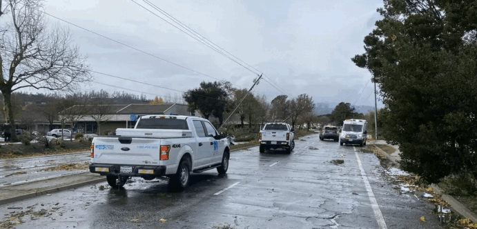 Tornado hits northern California town as ice storm chills Midwest