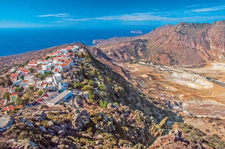 Read more about the article Νίσυρος: Ένα ενεργό Ηφαίστειο στο Ανατολικό άκρο των Δωδεκανήσων που αξίζει να επισκεφθείτε