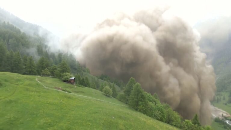 Read more about the article Massive landslide from Birch Glacier collapse buries Blatten, Switzerland