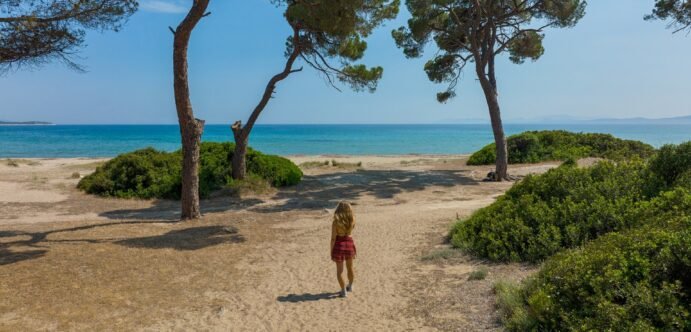 Οι καλύτερες παραλίες για να επισκεφτείς στην Αττική φέτος το καλοκαίρι – Ποιες είναι ιδανικές για παιδιά και για άτομα με ειδικές ανάγκες