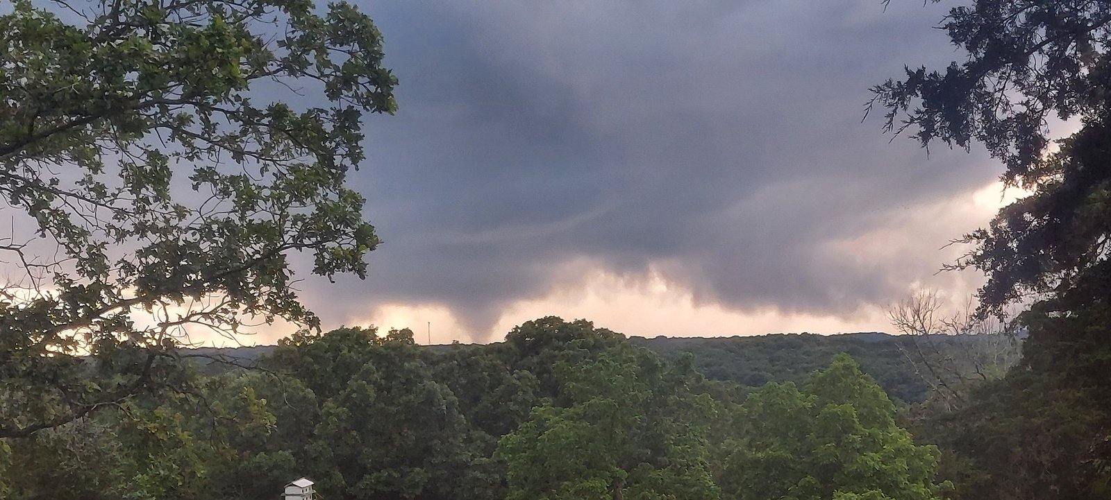 Read more about the article Tornado damages over 50 structures in De Soto, Missouri