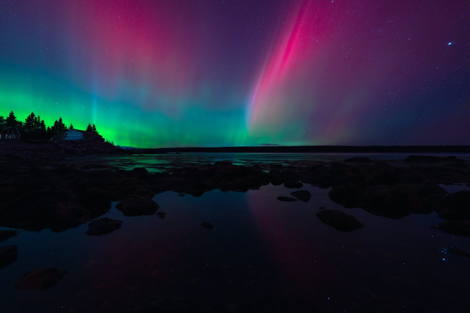 You are currently viewing The Northern Lights as Seen from Space: A Breathtaking View from the ISS