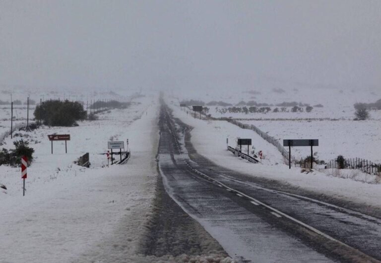 Read more about the article Rare snowfall disrupts South Africa, five dead as cut-off low sweeps country