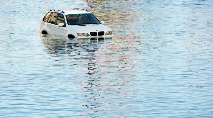 Read more about the article Historic flash floods in San Antonio leave 11 dead after a month’s worth of rain falls in 1 hour