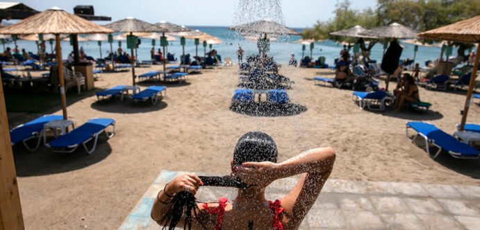 Με συνθήκες καύσωνα θα ξεκινήσει η νέα εβδομάδα – Πως θα κυλήσει το Σαββατοκύριακο