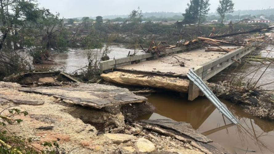 You are currently viewing Three dead, 85 rescued as record river crest triggers Flash Flood Emergency in Ruidoso, New Mexico