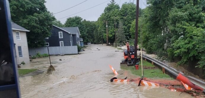 Record rainfall triggers flash floods across Tri-State area, state of emergency declared in New Jersey