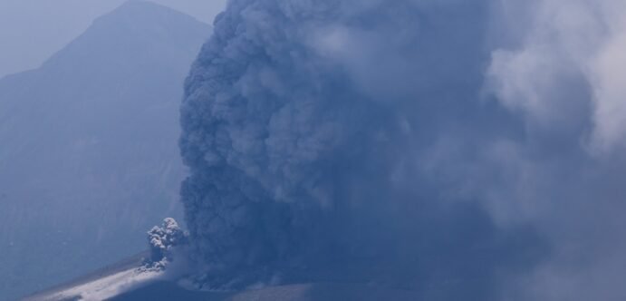 Explosive eruption at Shinmoedake blankets parts of Miyazaki and Kagoshima prefectures with ash, Japan