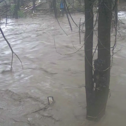 Monsoonal rain triggers flash floods at burn scars in Ruidoso, New Mexico
