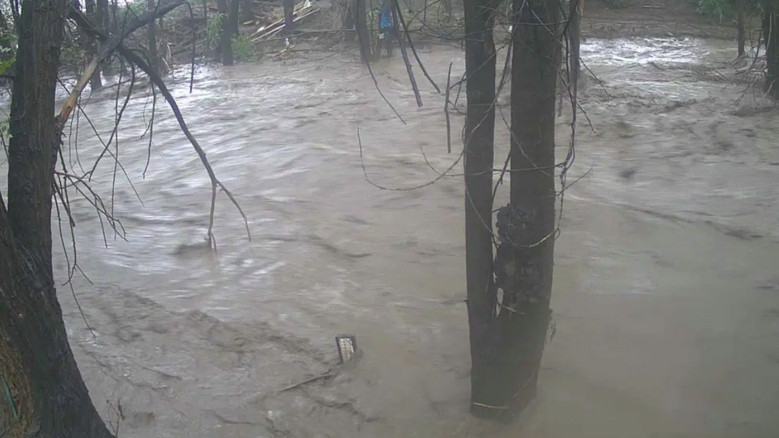 Monsoonal rain triggers flash floods at burn scars in Ruidoso, New Mexico