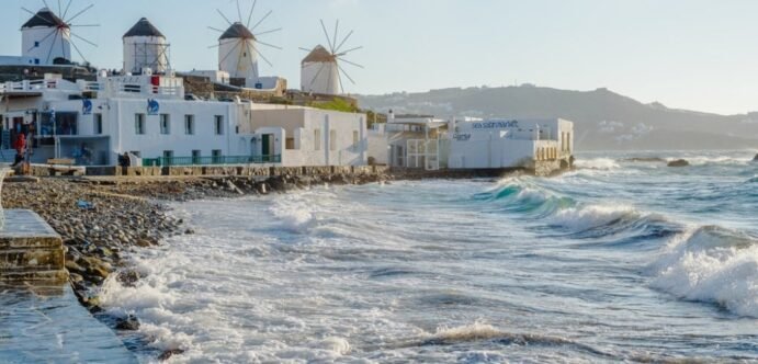 Πως θα εξελιχθεί ο καιρός μέχρι και τον 15Αύγουστο – Που προβλέπονται θυελλώδεις άνεμοι και που πιθανά 40αρια