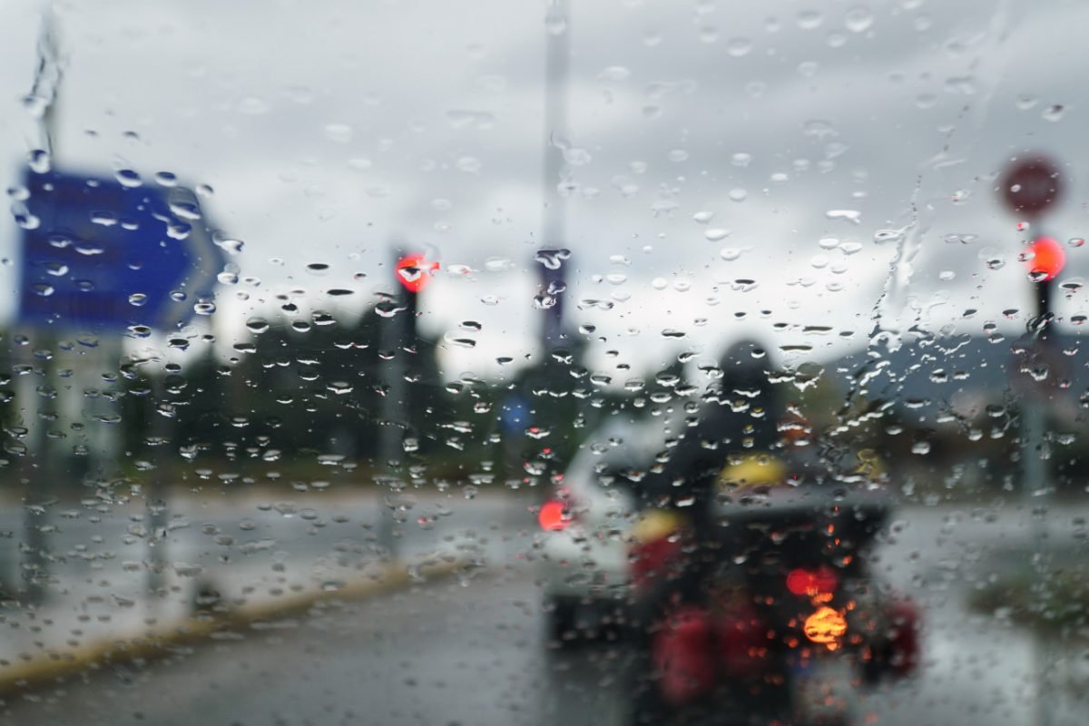 You are currently viewing Σε ποιες περιοχές θα παραμείνει άστατο το σκηνικό του καιρού τις επόμενες ημέρες – Πότε προβλέπεται σταδιακή βελτίωση