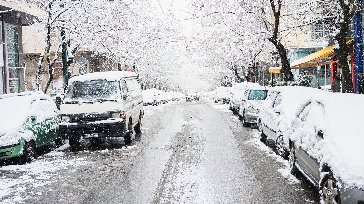 Read more about the article Με άκρως χειμερινό καιρό θα κλείσει το ερχόμενο Σαββατοκύριακο – Έρχεται νέα βουτιά του υδραργύρου και χιόνια