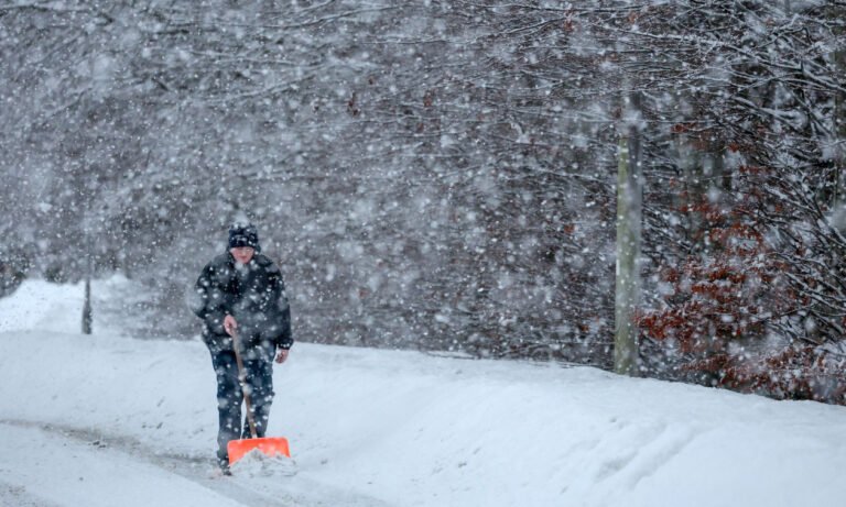 Read more about the article Πολικό κύμα ψύχους σαρώνει την Ευρώπη: Νεκροί, χάος στις μετακινήσεις και εκτεταμένα προβλήματα