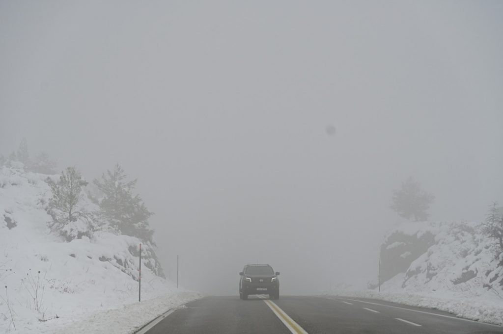 Read more about the article Ισχυρή κακοκαιρία φέρνει βροχές, καταιγίδες αλλά και πυκνές χιονοπτώσεις – Σε κόκκινο συναγερμό περιοχές της χώρας για ισχυρά φαινόμενα