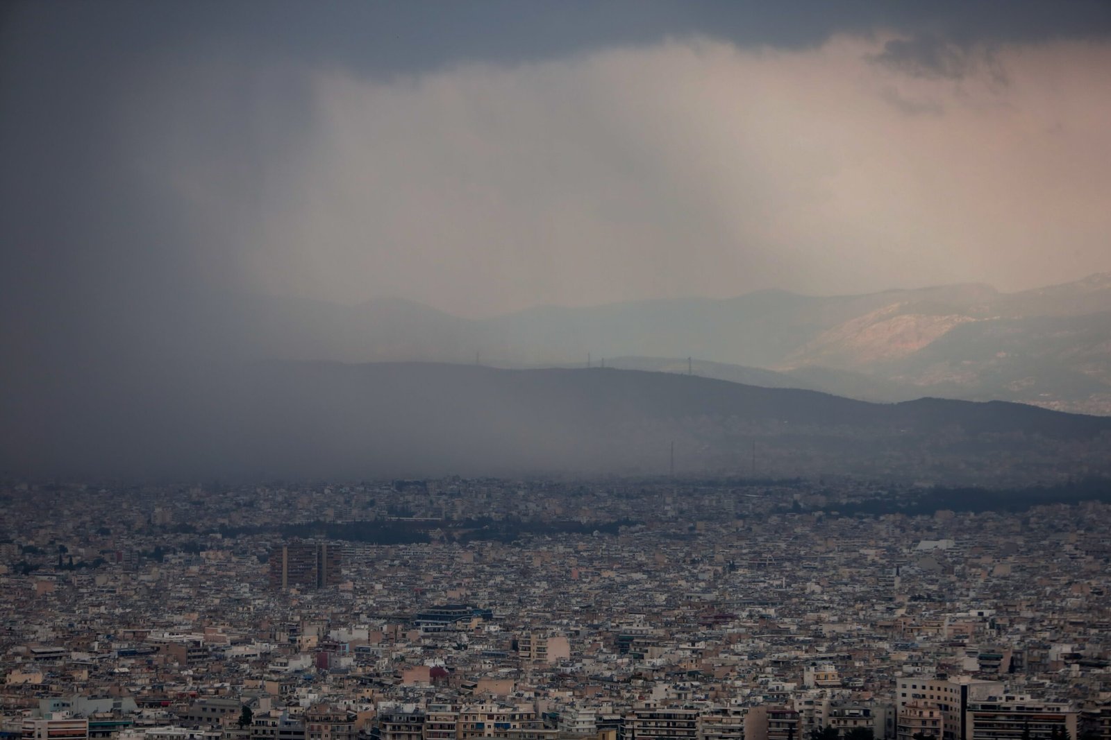 Read more about the article Μικροπλαστικά και νανοπλαστικά παντού: Νέα μελέτη αποκαλύπτει τη διείσδυσή τους σε ολόκληρο το γήινο σύστημα