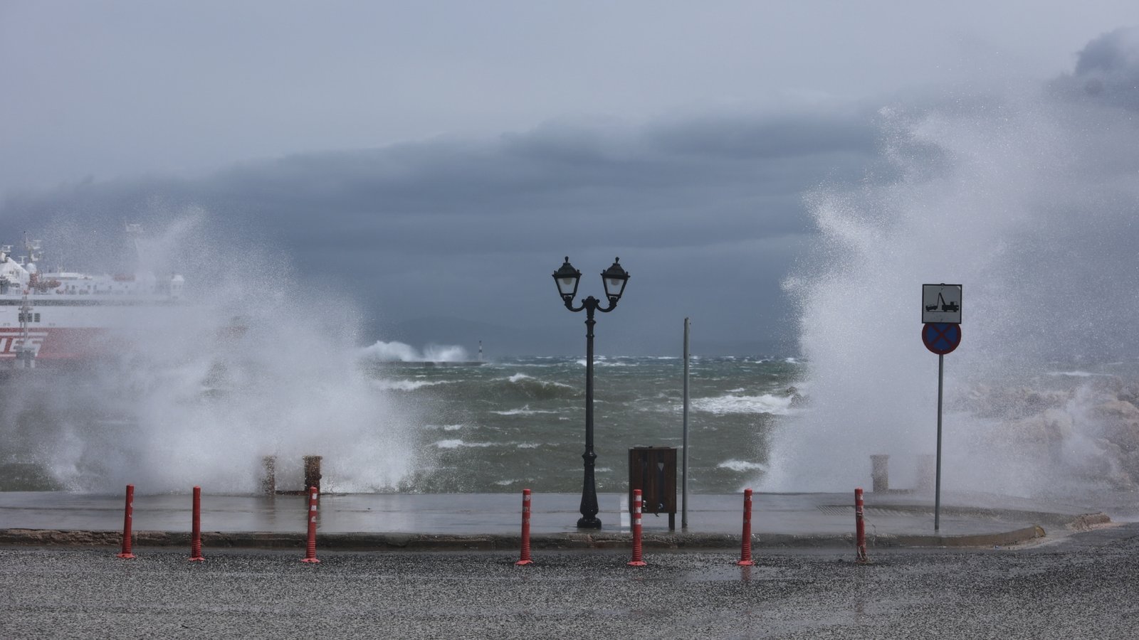 You are currently viewing Καιρός άνοιξης αναμένεται το Σαββατοκύριακο στη χώρα – Λασποβροχές, άνοδος της θερμοκρασίας και νοτιάδες