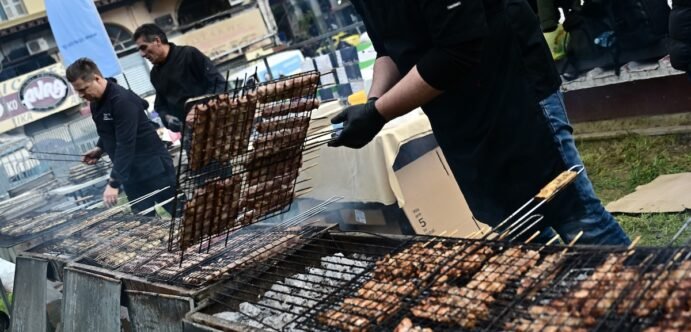 Τοπικά ισχυρές βροχές και καταιγίδες τις επόμενες ημέρες με σημαντική άνοδο της θερμοκρασίας – Η πρόγνωση για την Τσικνοπέμπτη