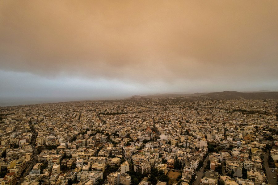 Read more about the article Προσεχώς… Φθινόπωρο τις επόμενες ημέρες – Νοτιάδες, σκόνη και λασποβροχές θα συνθέτουν το σκηνικό του καιρού