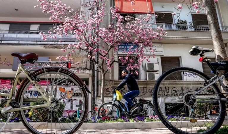 Read more about the article Ανοιξιάτικο το ξεκίνημα της νέας εβδομάδας – Σενάρια για φθινοπωρινή μεταβολή στη συνέχεια