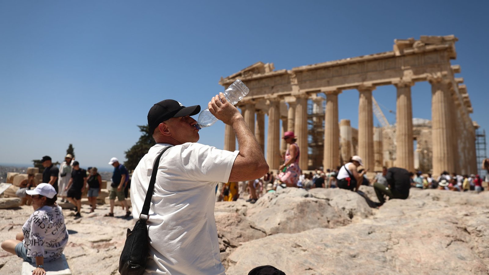 You are currently viewing Άνοδος της θερμοκρασίας και περιορισμός της αστάθειας το επόμενο 48ωρο – Θα ξεπεράσει τους 33 βαθμούς η θερμοκρασία
