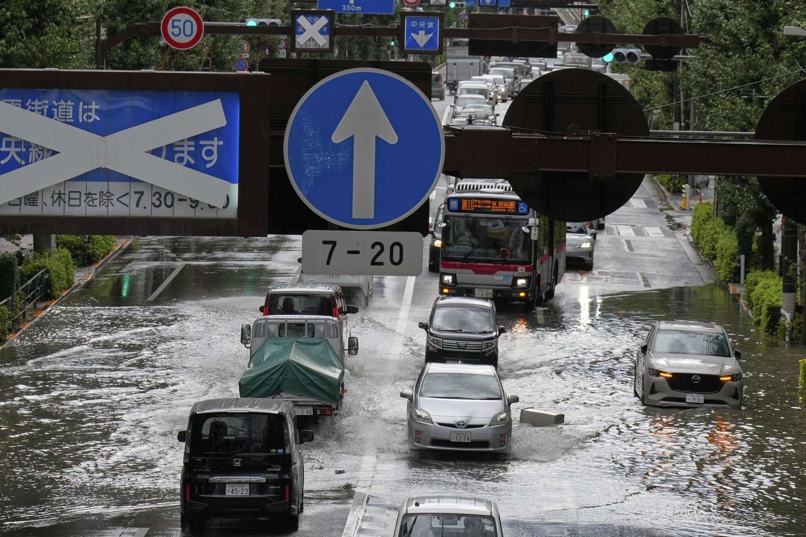 You are currently viewing Ρεκόρ βροχοπτώσεων στο Τόκιο: 34 συνεχόμενες ημέρες με βροχή