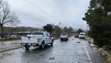 Tornado hits northern California town as ice storm chills Midwest