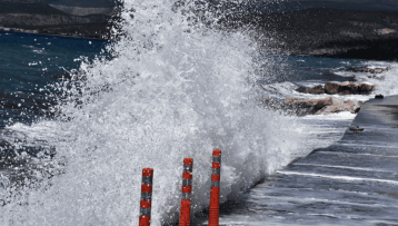 Ισχυρά μελτέμια σημάδεψαν το καλοκαίρι του 2026 – 56 ημέρες με δυνατούς βόρειους ανέμους