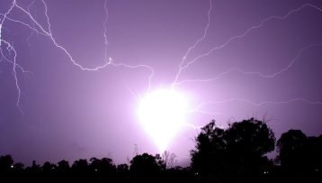 Possible ball lightning observed during thunderstorm near Rich Valley, Alberta