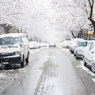 Με άκρως χειμερινό καιρό θα κλείσει το ερχόμενο Σαββατοκύριακο – Έρχεται νέα βουτιά του υδραργύρου και χιόνια