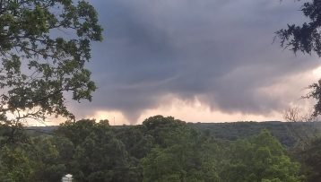 Tornado damages over 50 structures in De Soto, Missouri