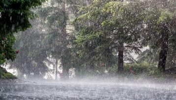 Επικίνδυνες βροχές και καταιγίδες θα απασχολήσουν μέρος της χώρας μας τις επόμενες ώρες – Μεγάλη προσοχή σε Θεσσαλία και Β. Εύβοια