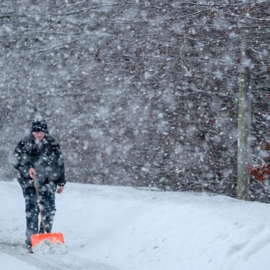 Πολικό κύμα ψύχους σαρώνει την Ευρώπη: Νεκροί, χάος στις μετακινήσεις και εκτεταμένα προβλήματα