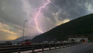 Αλλάζει το σκηνικό του καιρού τις επόμενες ώρες – Σε πτώση ο υδράργυρος και τοπικά ισχυρά φαινόμενα