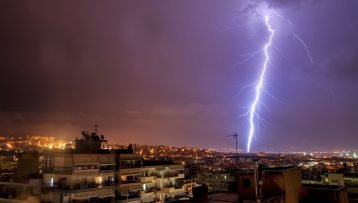 Σημαντική κακοκαιρία επηρέασε τη χώρα με βροχές, καταιγίδες αλλά και πυκνές χιονοπτώσεις – Η εξέλιξη του καιρού τις επόμενες ώρες