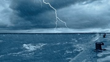 Πως θα εξελιχθεί το καιρικό σκηνικό τις επόμενες ημέρες: Παραμένουν οι βροχές και οι καταιγίδες – Που θα σημειώνονται τα πιο ισχυρά φαινόμενα