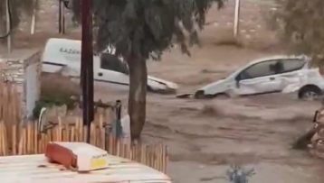 Κυκλάδες: Ισχυρή καταιγίδα πλημμύρισε το νησί της Πάρου – Προβλήματα και στα υπόλοιπα νησιά (Βίντεο)