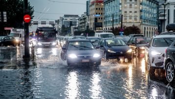 Σε αποδρομή η κακοκαιρία Adel – Που θα επιμείνουν τα φαινόμενα τις επόμενες ώρες